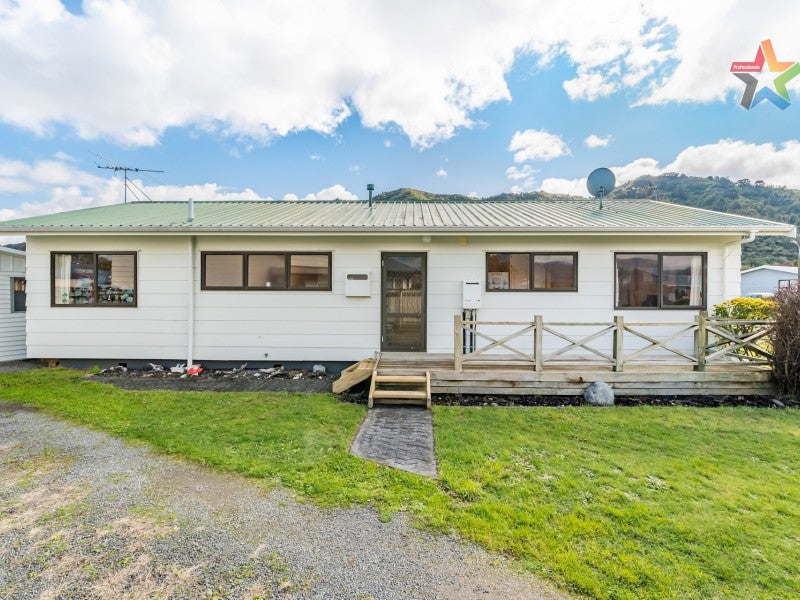 13 Turon Crescent, Totara Park, Upper Hutt - Carousel 2