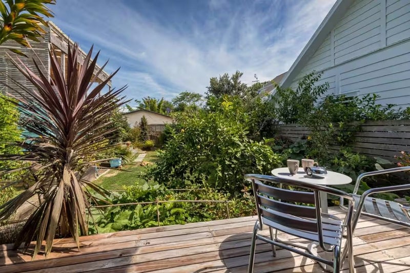 12 Mountain View Road, Morningside, Auckland - Carousel 12