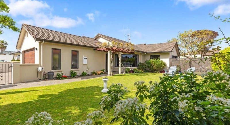 89 Kahira Crescent, Papamoa Beach, Papamoa - Carousel 2