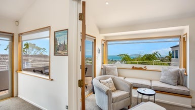 78 Knights Road, Rothesay Bay, Auckland - Carousel 1