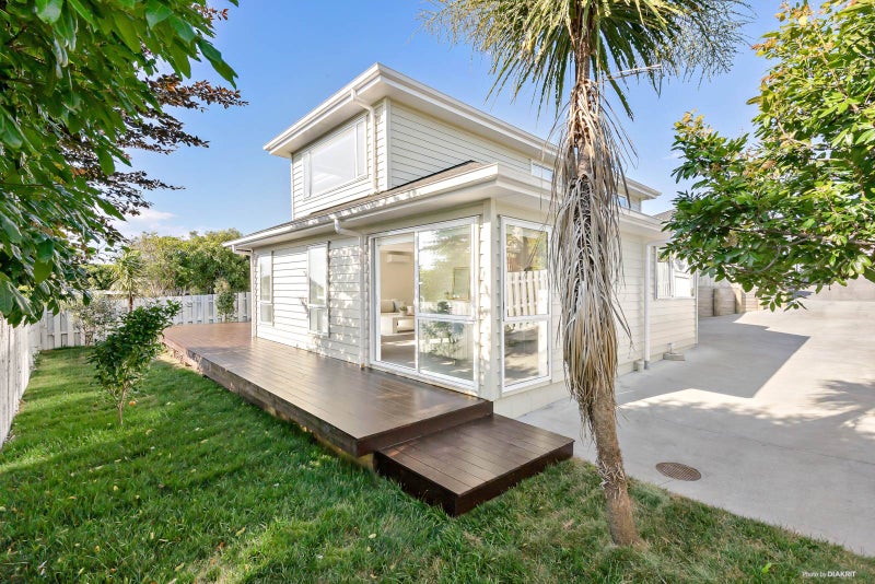 69A Sandspit Road, Shelly Park, Auckland - Carousel 2