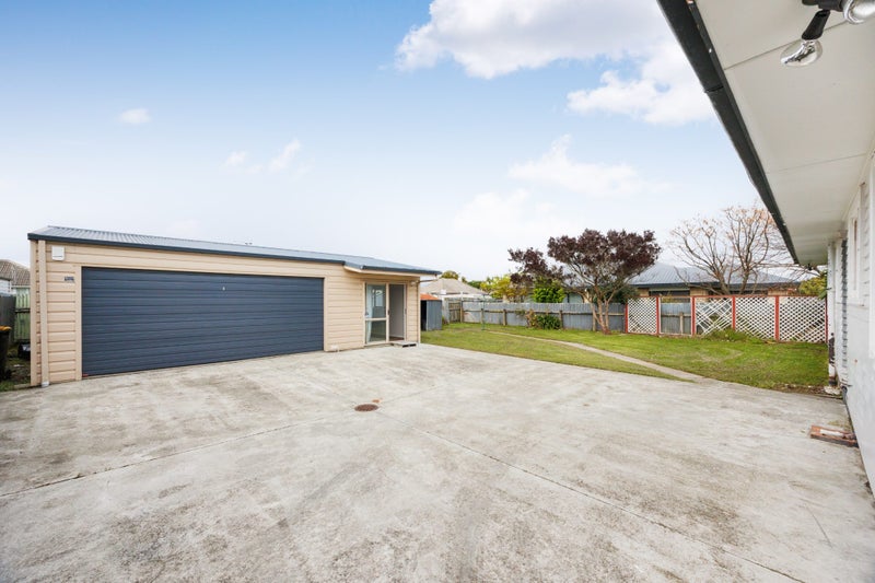 10 Battersea Place, Roslyn, Palmerston North - Carousel 2
