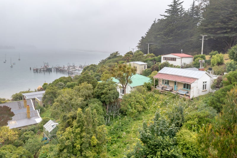 4 Harbour Terrace, Careys Bay, Port Chalmers - Carousel 2