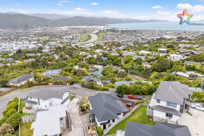 6 Poto Road, Normandale, Lower Hutt - Carousel 25