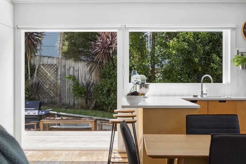 4 Packham Place, Beach Haven, Auckland - Carousel 2