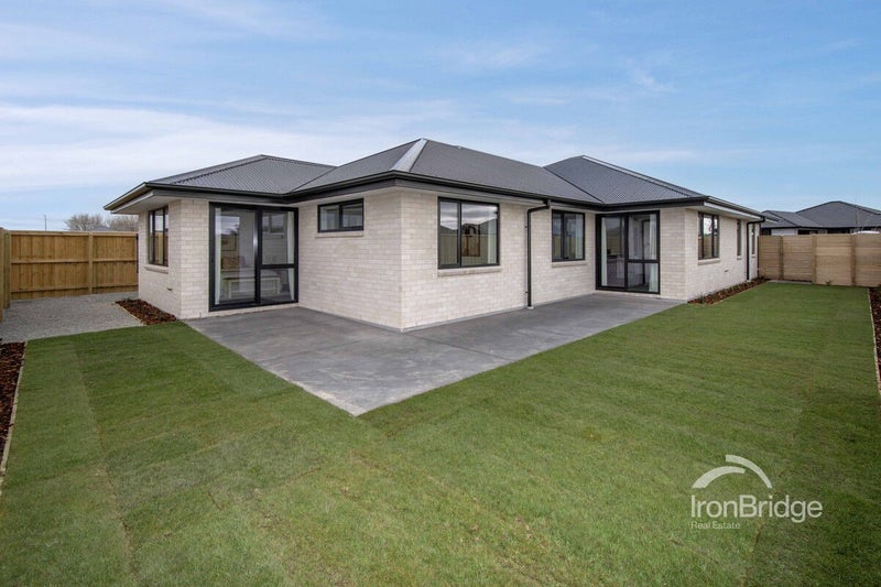 12 Herridge Street, Woodend - Carousel 13