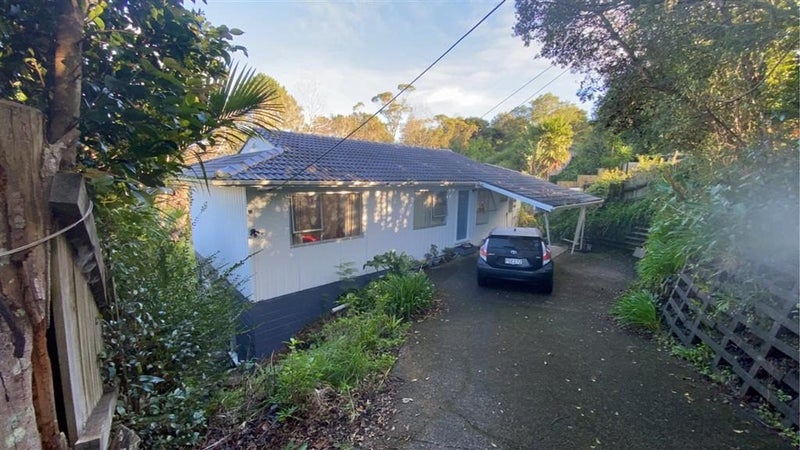 1040 East Coast Road, Fairview Heights, Auckland - Carousel 1