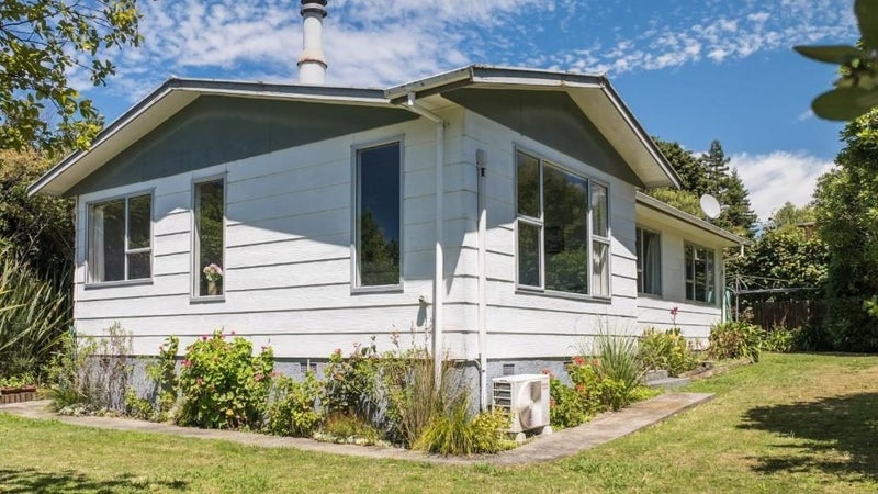 203 Waikawa Road, Waikawa, Picton - Carousel 1
