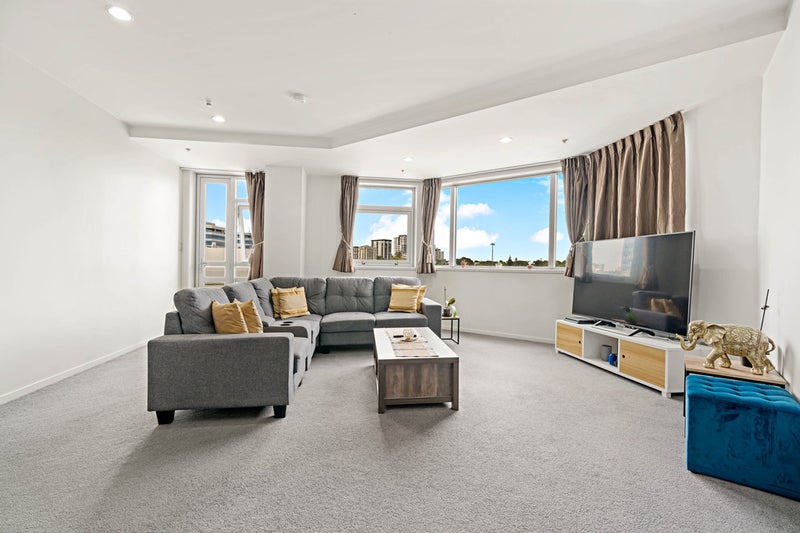 6E/205 Hobson Street, Auckland Central, Auckland - Carousel 1