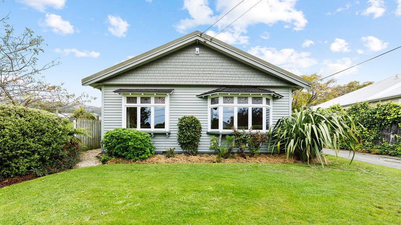 38 Corson Avenue, Beckenham, Christchurch - Carousel 2