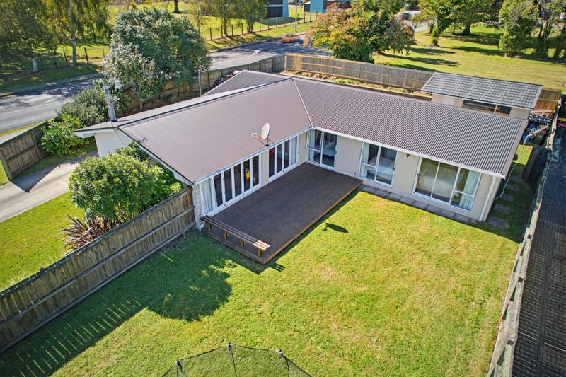 2 Awatea Terrace, Lynmore, Rotorua - Carousel 1