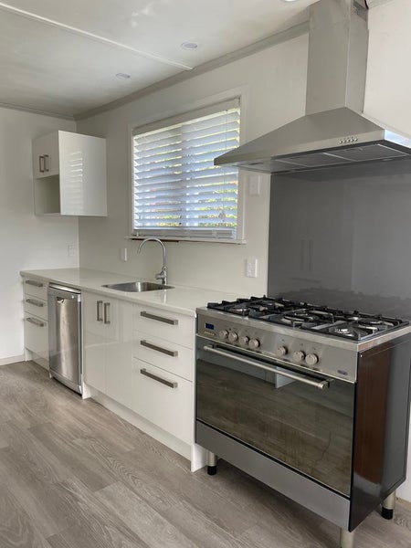 191 Waddington Drive, Naenae, Lower Hutt - Carousel 2