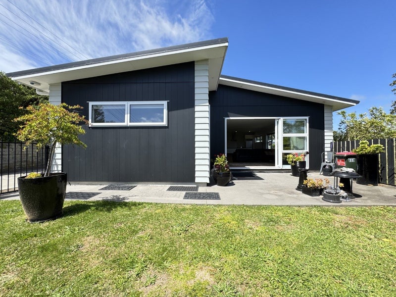 190 Helston Road, Paparangi, Wellington - Carousel 1