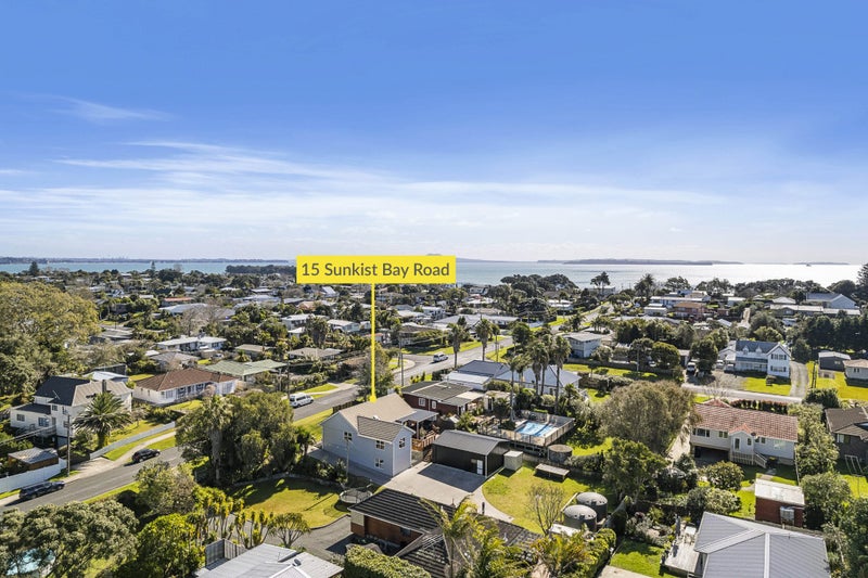 15 Sunkist Bay Road, Beachlands, Auckland - Carousel 2