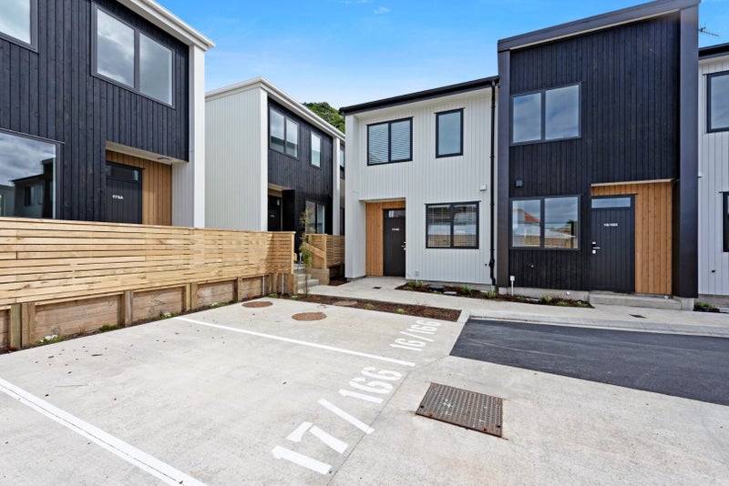 17/166 Queens Drive, Lyall Bay, Wellington - Carousel 2