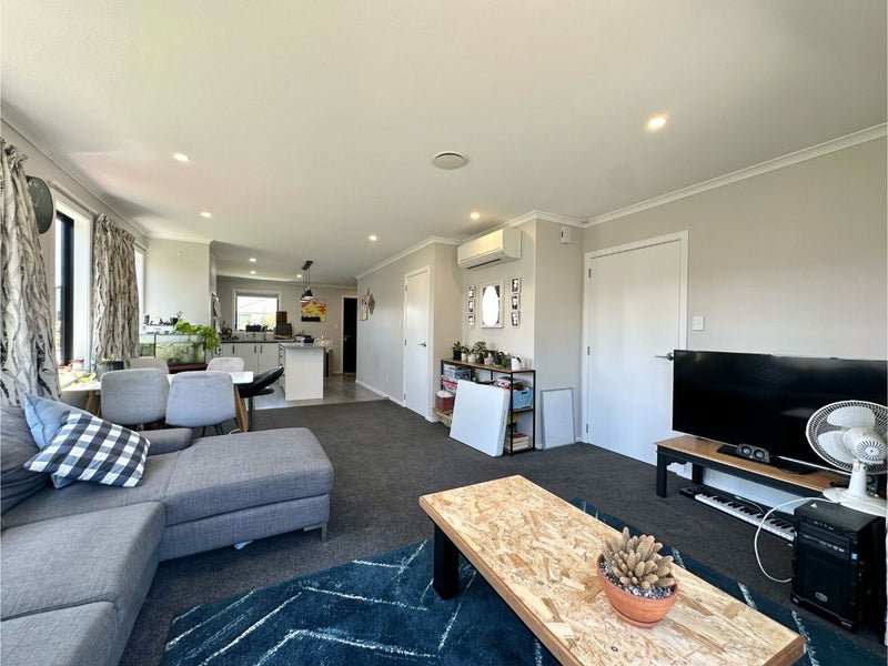 52 Mawai Hakona Drive, Wallaceville, Upper Hutt - Carousel 2