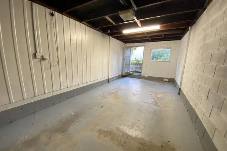 1/6 Kathleen Street, Totara Vale, Auckland - Carousel 9