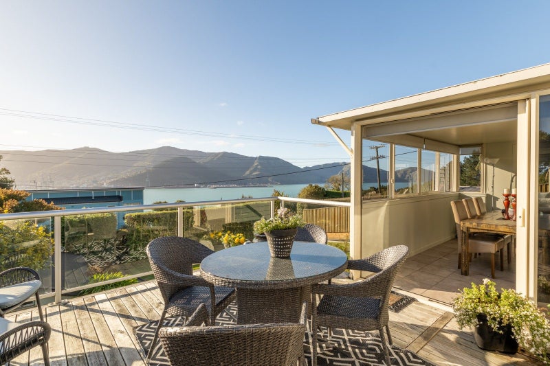 72 Marine Drive, Lyttelton - Carousel 1
