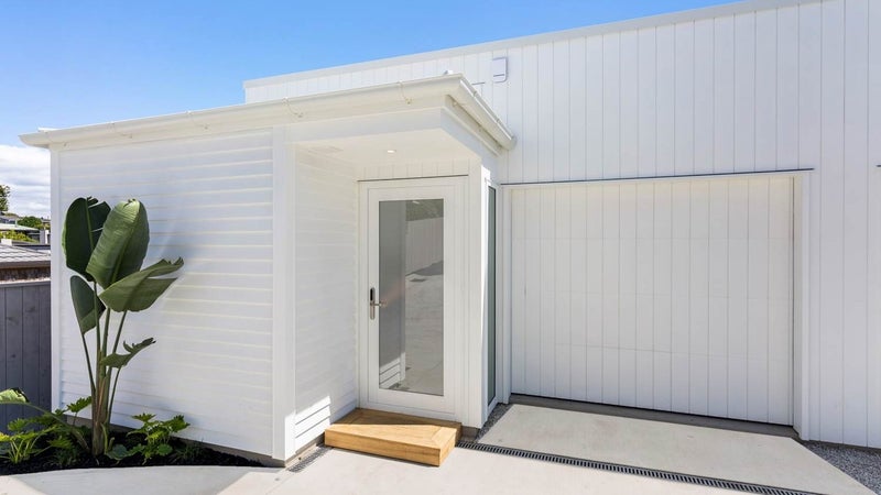 281A East Coast Road, Mairangi Bay, Auckland - Carousel 1