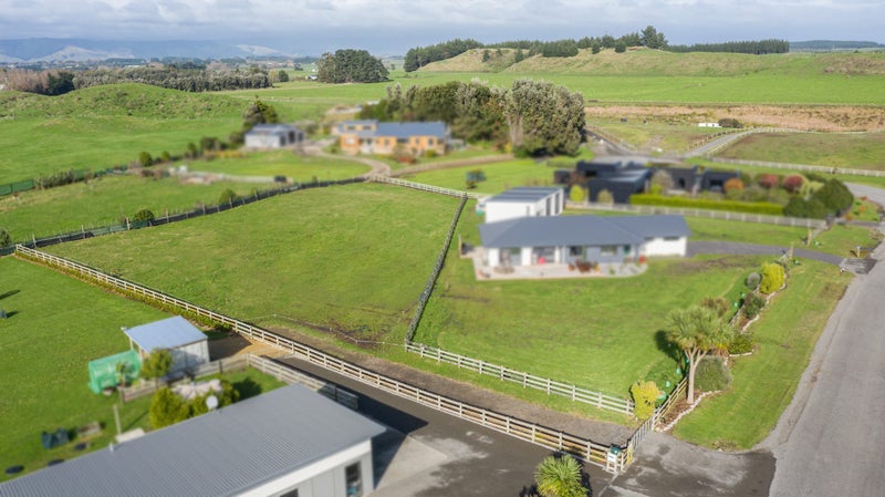 11 Grefor Lane, Waitarere, Levin - Carousel 7