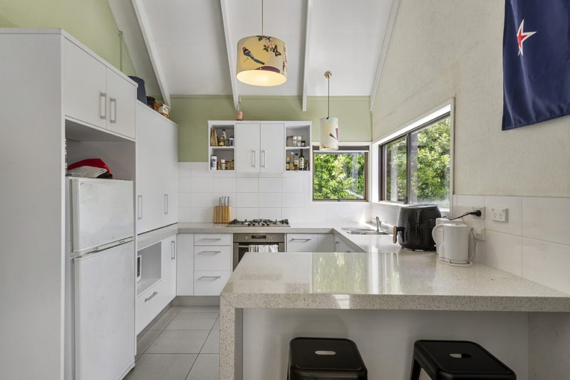 2/60 Aramoana Avenue, Devonport, Auckland - Carousel 2