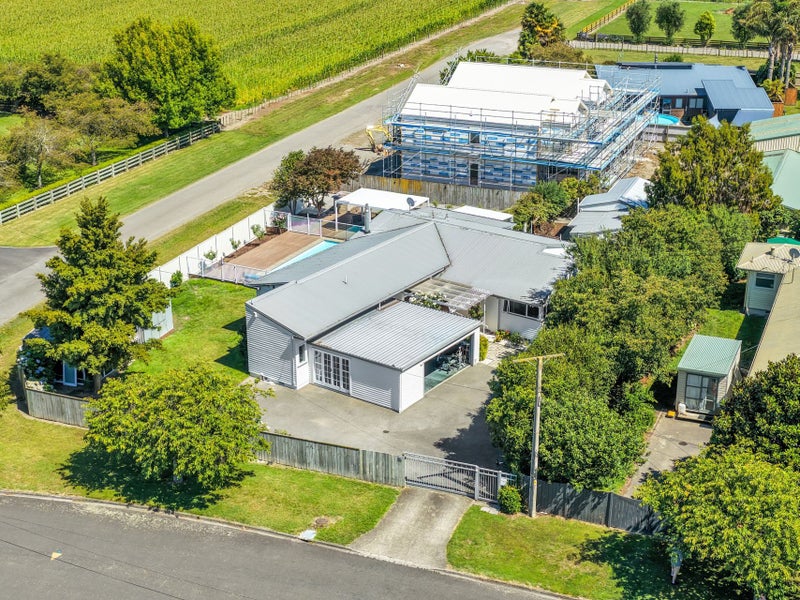 915 Harding Road, Camberley, Hastings - Carousel 1
