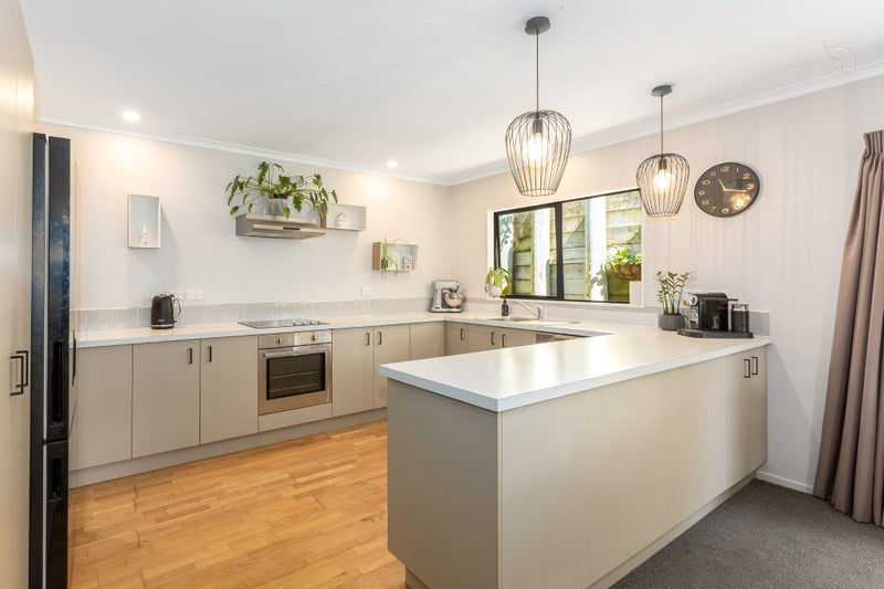 10 Te Puia Drive, Aotea, Porirua - Carousel 2