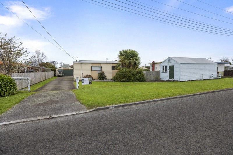 37 Grey Street, Normanby, Hawera - Carousel 21