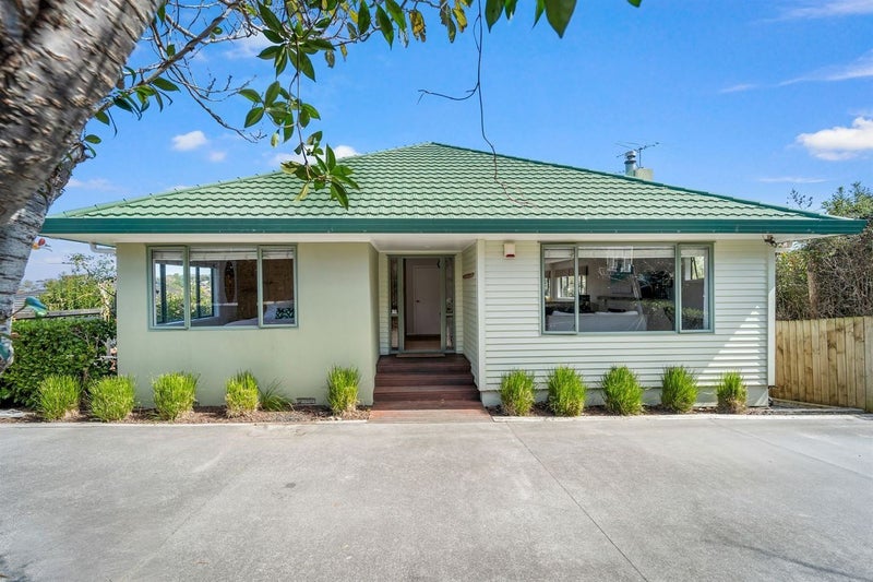 528 Beach Road, Murrays Bay, Auckland - Carousel 1