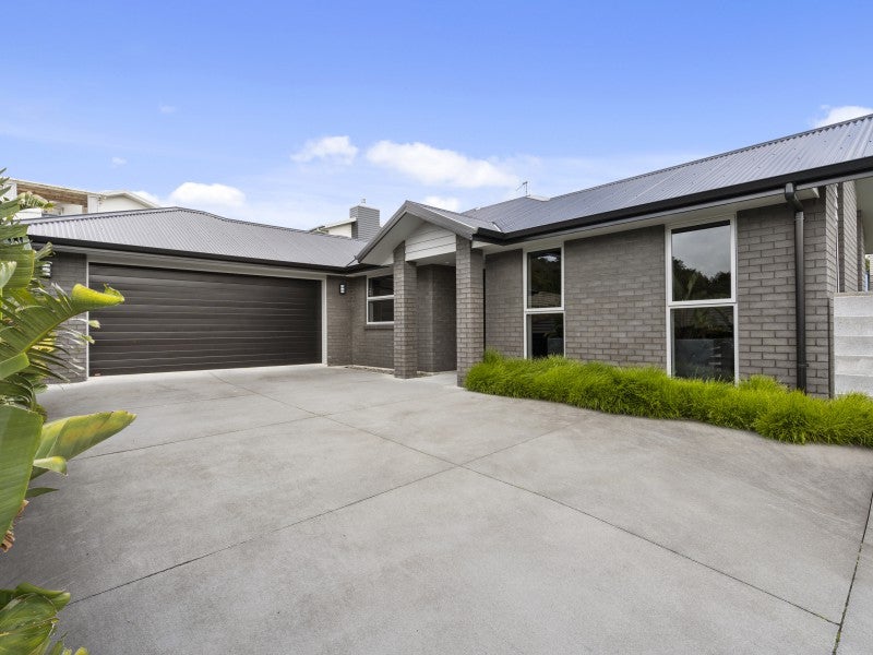 1 Pipitea Place, Whalers Gate, New Plymouth - Carousel 2