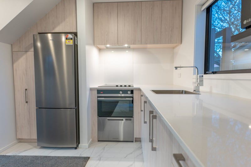 6/7 Spencer Street, Addington, Christchurch - Carousel 2