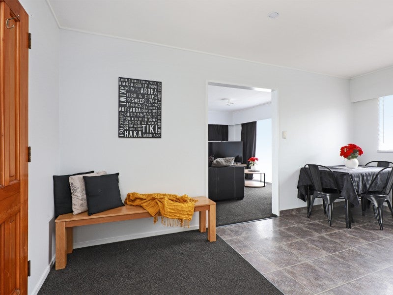 34 Walton Way, Flaxmere, Hastings - Carousel 2