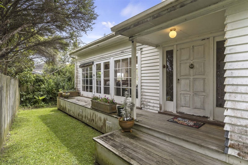 2/1 Diomede Street, Bayswater, Auckland - Carousel 2