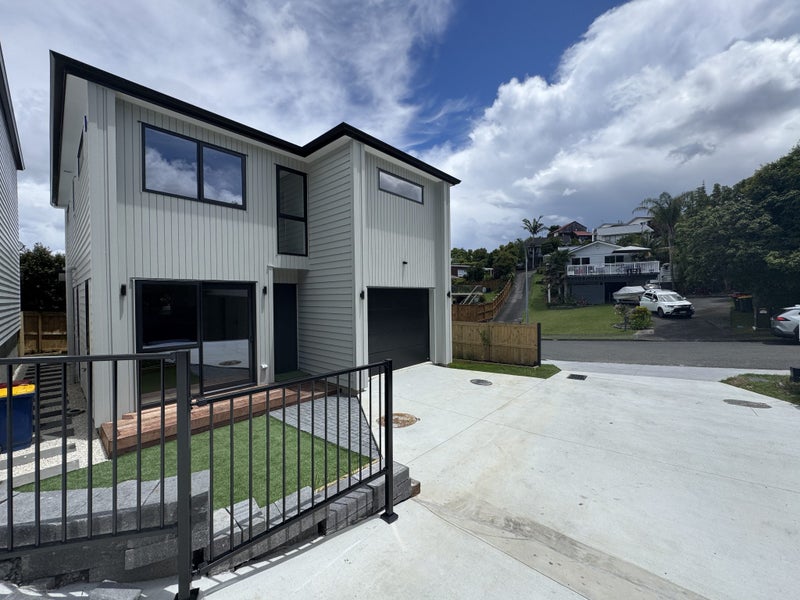 3 Newstead Avenue, Browns Bay, Auckland - Carousel 2