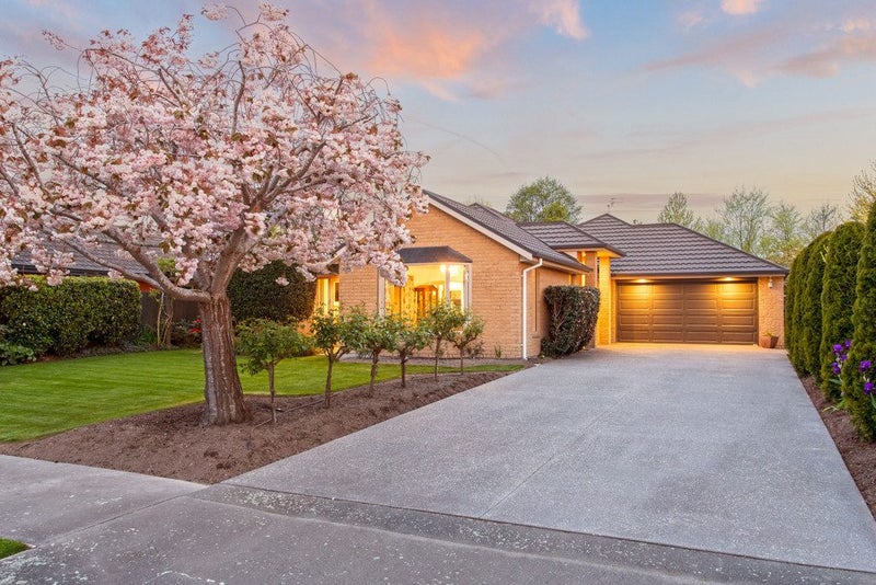 5 Aylsham Lane, Casebrook, Christchurch - Carousel 1