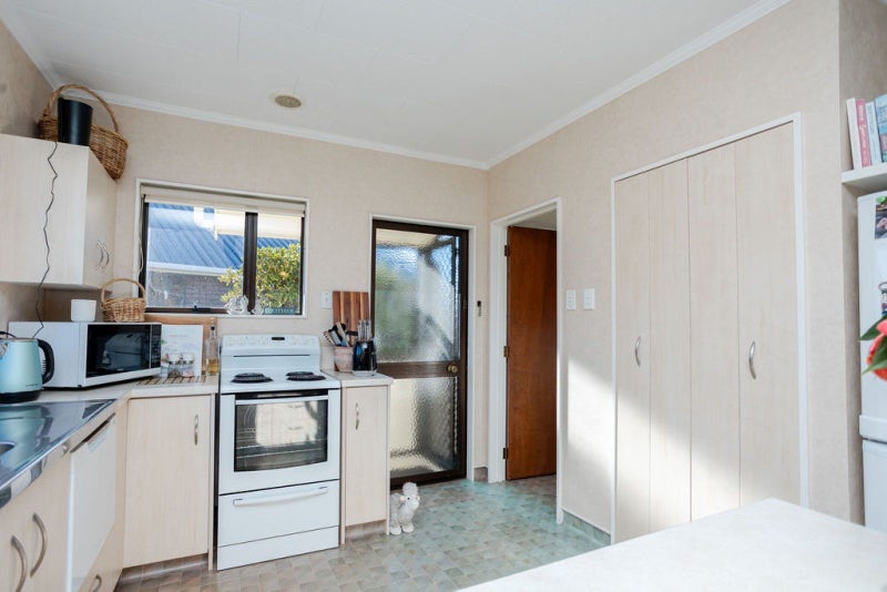 12B Victoria Avenue, Dannevirke, Dannevirke - Carousel 2