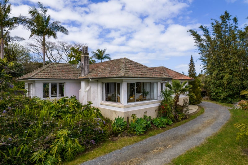 20 Waioneone Road, Parahaki, Whangarei - Carousel 1