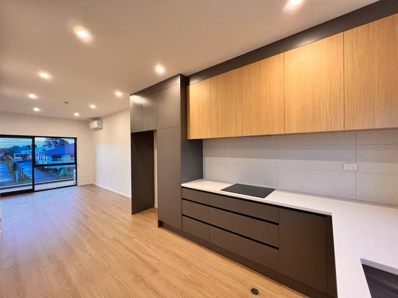 4/1 Cape Road, Mangere, Auckland - Carousel 1