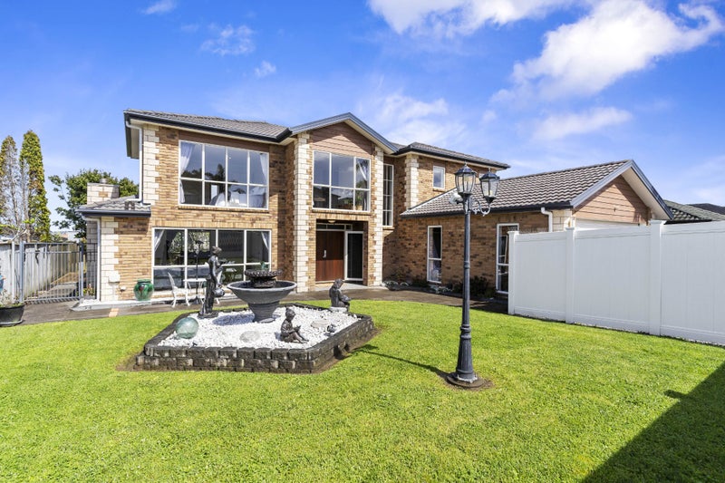 6 Corricvale Way, Northcross, Auckland - Carousel 1