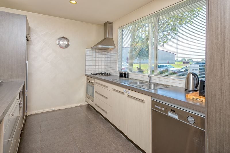24 Zabeel Crescent, Takanini, Auckland - Carousel 10
