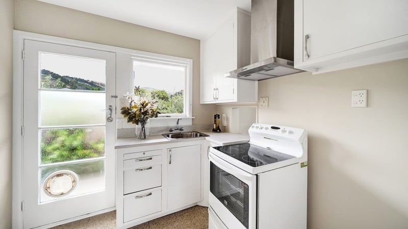 2/23 Landsdowne Terrace, Cashmere, Christchurch - Carousel 2