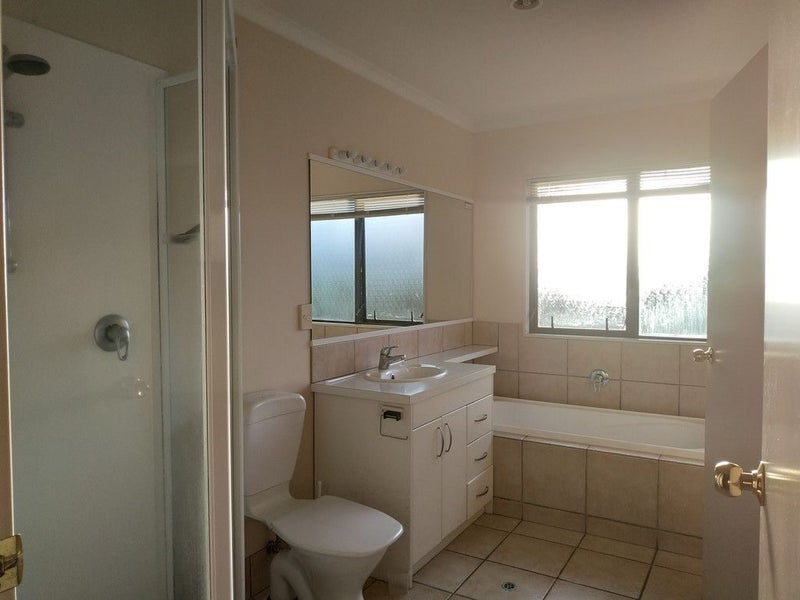 21 Boderg Way, East Tamaki, Auckland - Carousel 2