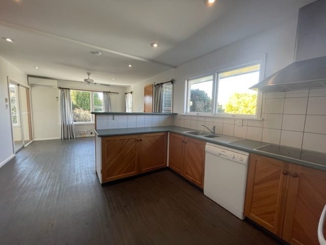 16 Rosedale Place, Avonhead, Christchurch - Carousel 2