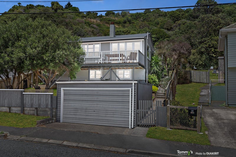 49 Tukanae Street, Strathmore Park, Wellington - Carousel 1