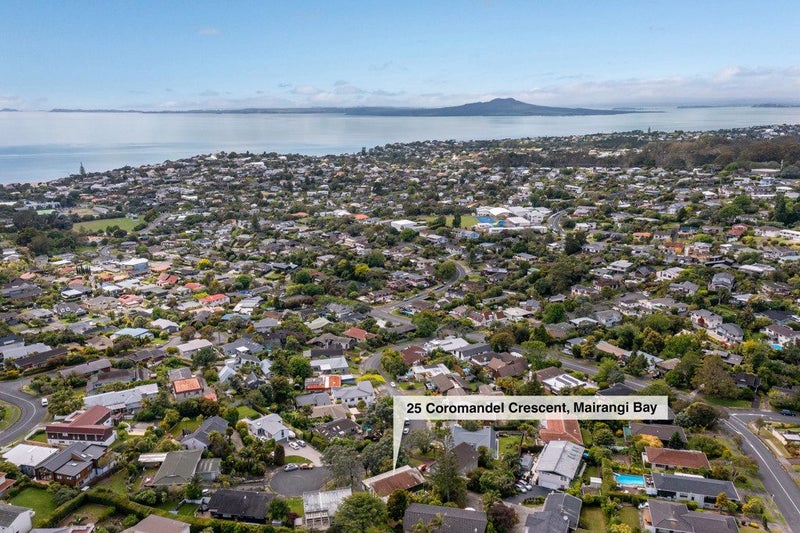 25 Coromandel Crescent, Mairangi Bay, Auckland - Carousel 2