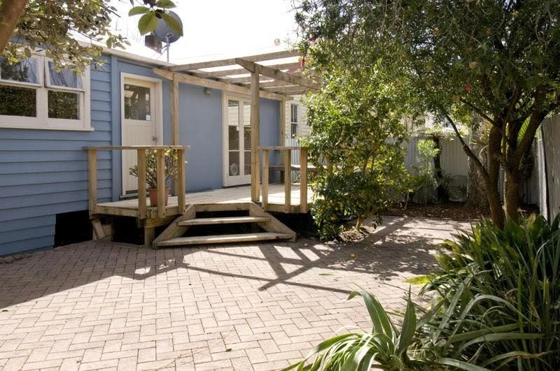 6 Parkfield Terrace, Grafton, Auckland - Carousel 2