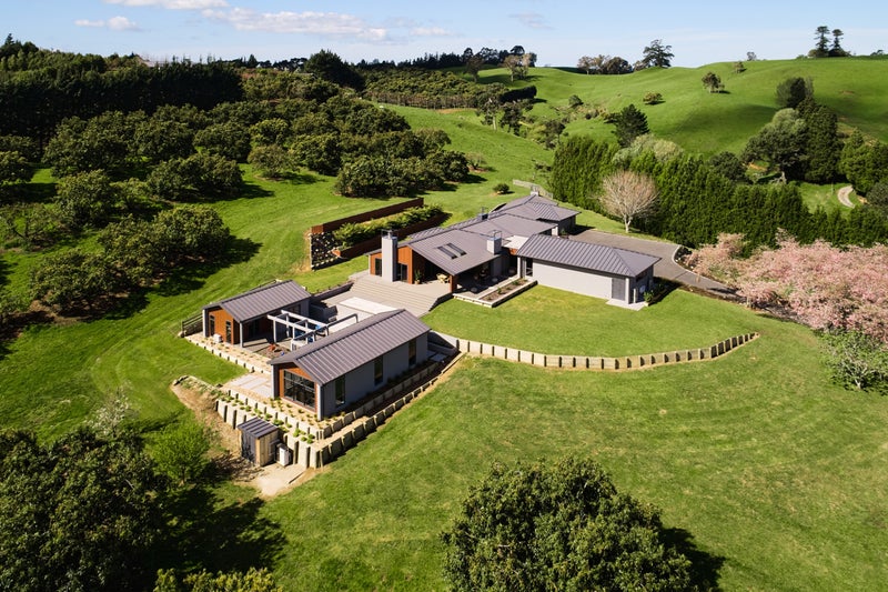 11F Stokes Road, Katikati - Carousel 2