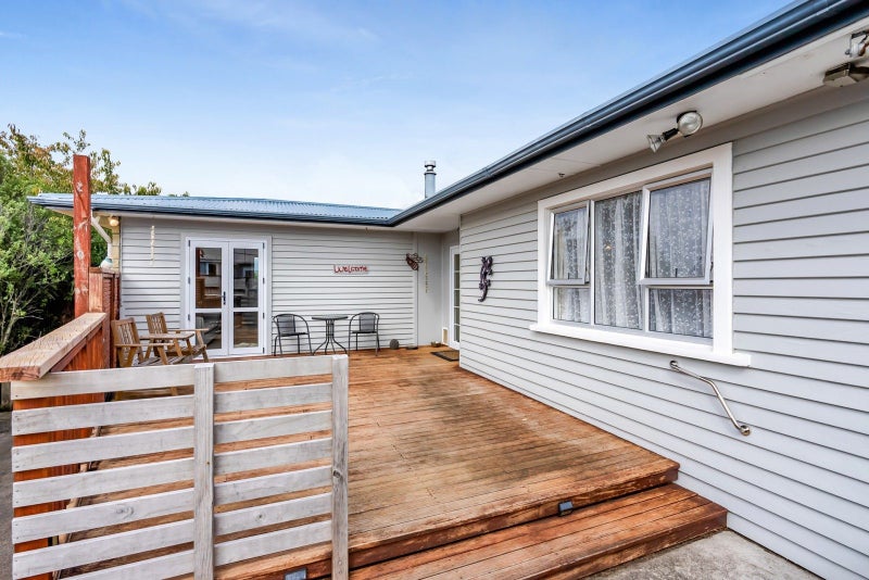 13F York Crescent, Westown, New Plymouth - Carousel 2