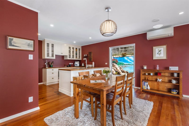 17 Chester Road, Tawa, Wellington - Carousel 2