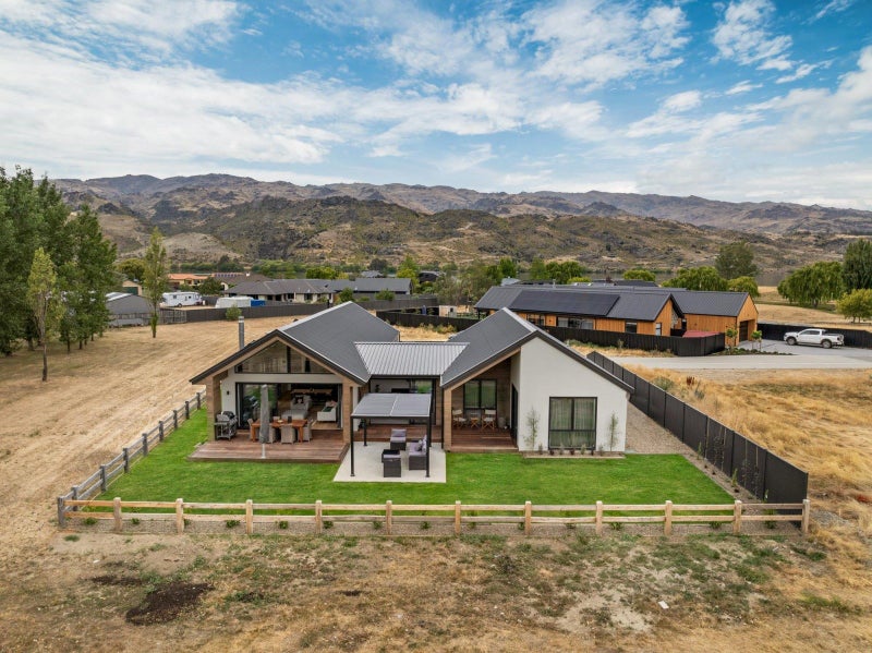 5D Wakefield Lane, Mount Pisa, Cromwell - Carousel 34